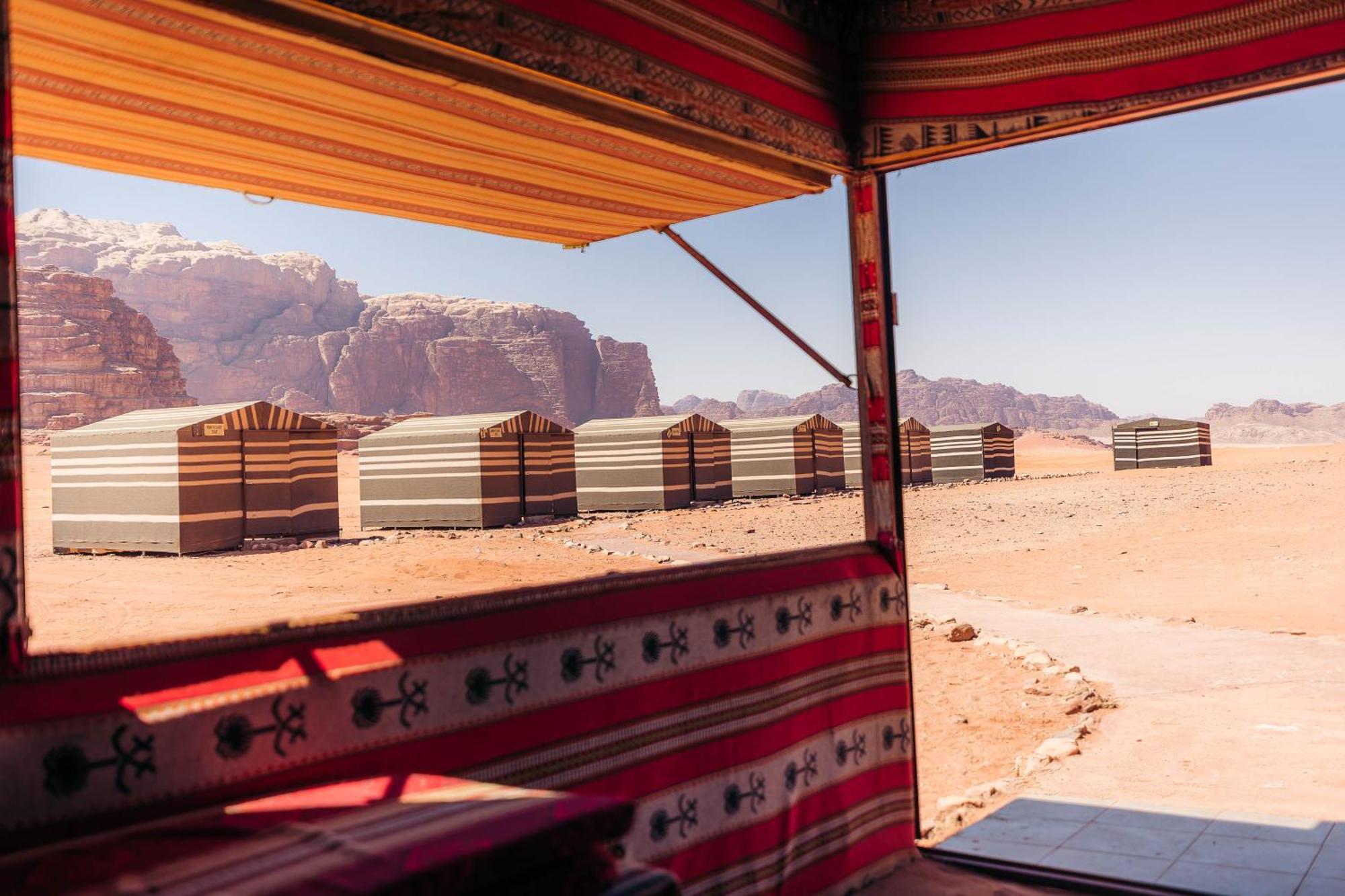 Magic Bedouin Star Hotell Wadi Rum Exteriör bild