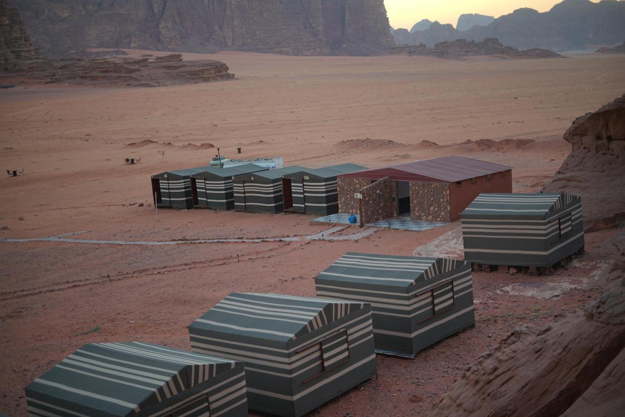 Magic Bedouin Star Hotell Wadi Rum Exteriör bild